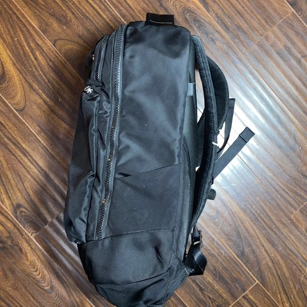 lululemon athletica Navy Backpack. Solid black. Stock picture is with blue trim - Picture 5 of 16